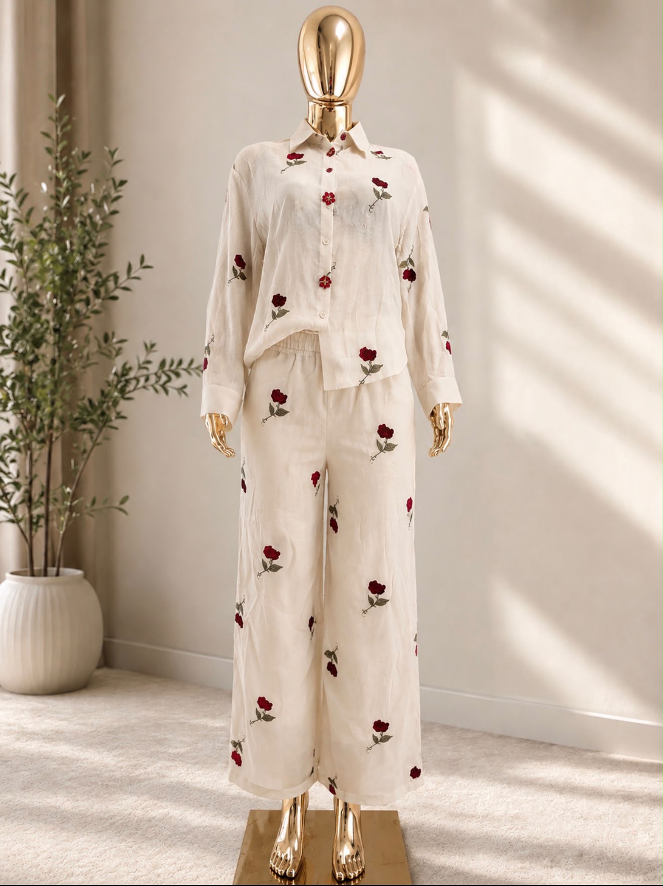 Rosalía Rose-Embroidered Shirt Set